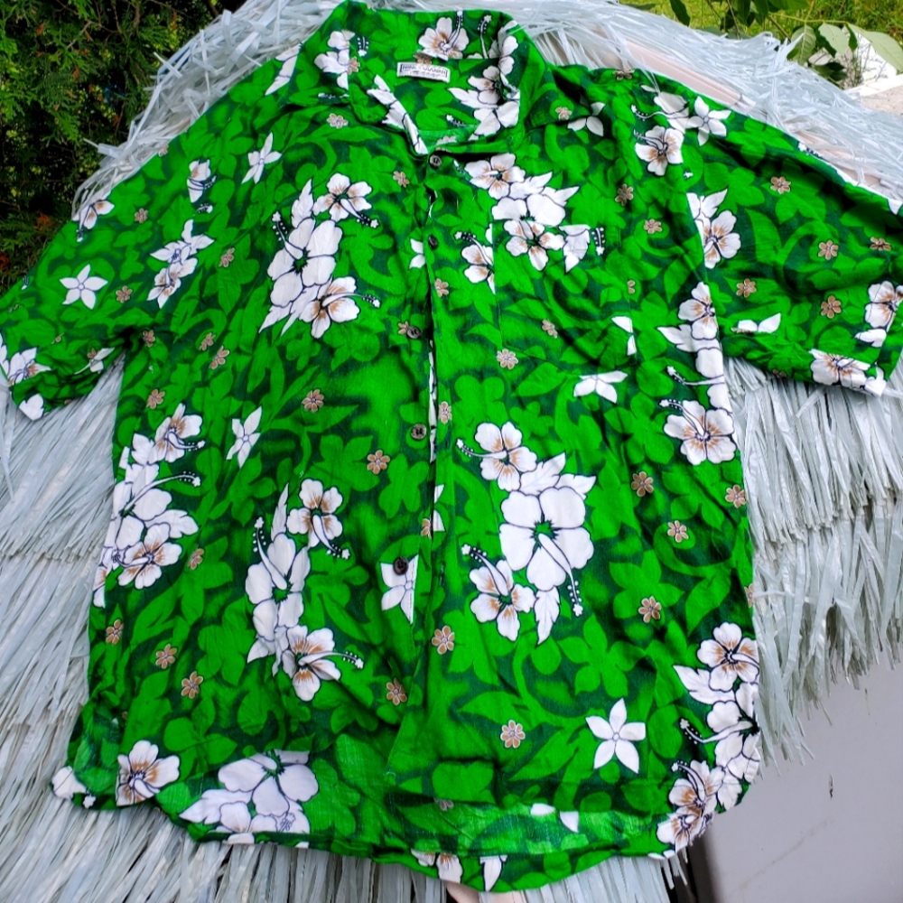 🏖 Retro Hawaiian tropical  shirt